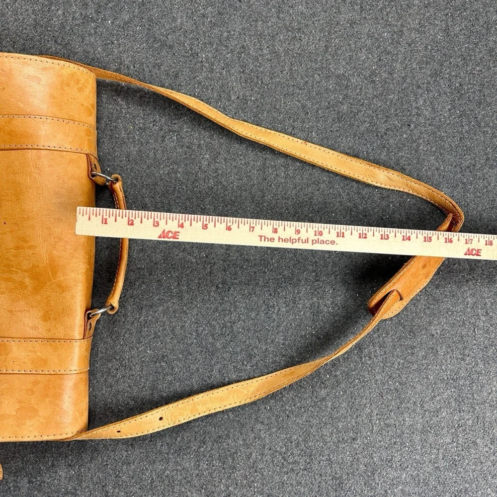 Vintage M.R. Canoa Industria Argentina Cowhide‎ Leather Messenger Bag Satchel